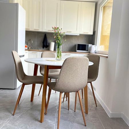 Apartament Konstytucji - Centrum Świnoujście Buitenkant foto